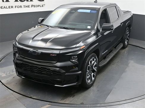 Certified 2024 Chevrolet Silverado EV RST image 44