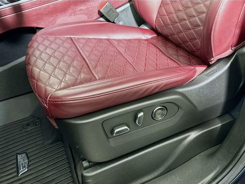 Used 2025 Cadillac Escalade ESV Premium Luxury w/ Touring Package image 21