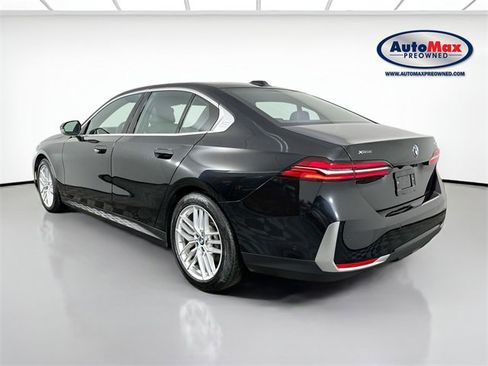 Used 2025 BMW 530i xDrive 530i xDrive w/ Premium Package image 6