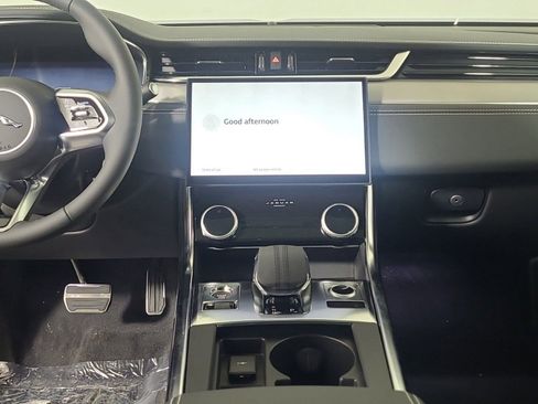 Used 2024 Jaguar XF R-Dynamic SE image 23