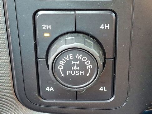 Used 2021 Ford F150 Platinum w/ Equipment Group 701A High AWD/4WD image 27