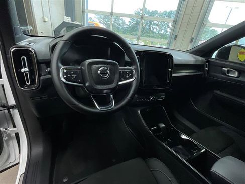Used 2023 Volvo XC40 Recharge Plus AWD/4WD image 12