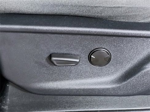 Used 2023 Ford F150 XLT image 11