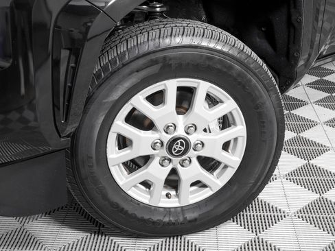 Used 2024 Toyota Tacoma SR5 image 28