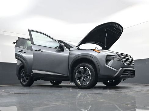 Certified 2026 Nissan Rogue SV w/ Cold Weather Package FWD image 50