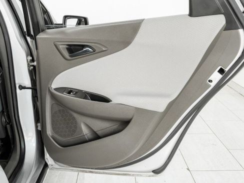 Used 2016 Chevrolet Malibu LT image 44