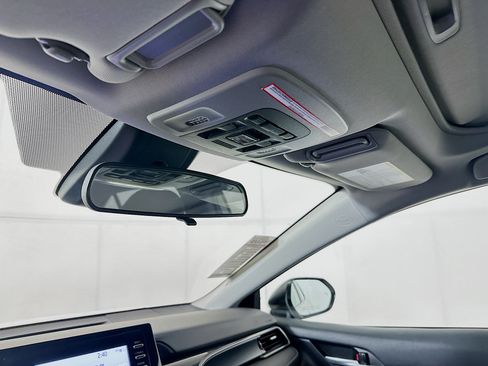 Used 2023 Toyota Camry SE FWD image 18