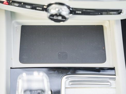 New 2026 Volvo XC60 B5 Ultra w/ Protection Package Premier image 24