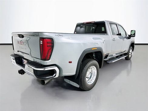 New 2026 GMC Sierra 3500 SLE w/ Preferred Package image 7