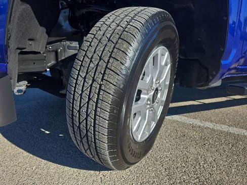 Used 2025 Toyota Tacoma SR5 image 30