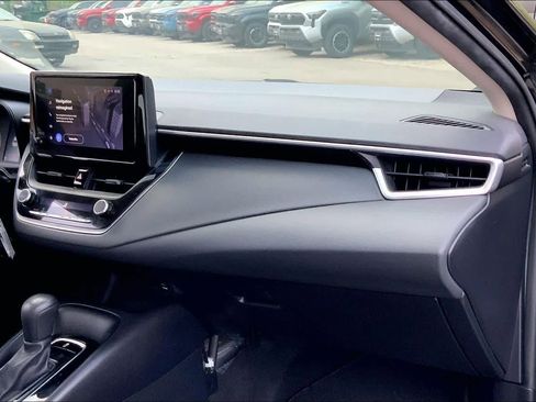 Used 2023 Toyota Corolla LE image 18