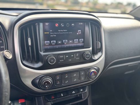 Used 2016 GMC Canyon SLE w/ SLE Convenience Package image 12