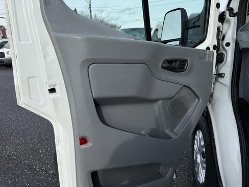 Used 2017 Ford Transit 250 250 3dr LWB Medium Roof Cargo w/ Interior Upgrade Package image 5