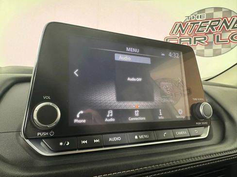 Used 2024 Nissan Rogue SV w/ SV Premium Package AWD/4WD image 19