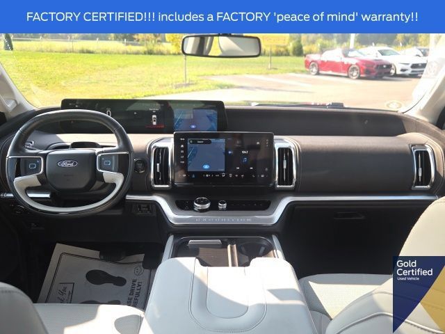 Used 2025 Ford Expedition Platinum w/ Driver's Package AWD/4WD image 27