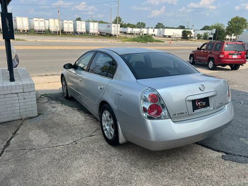 Used 2005 Nissan Altima 2.5 S w/ (K92) Protection Pkg FWD image 4