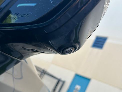 Used 2024 Cadillac Escalade Premium Luxury Platinum image 40