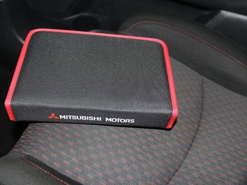 Used 2019 Mitsubishi Outlander Sport SE FWD image 33