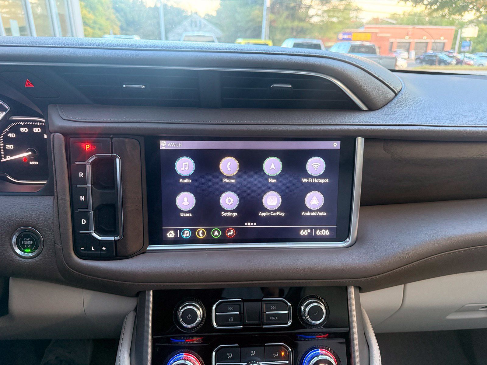 Used 2021 GMC Yukon Denali w/ Denali Premium Package AWD/4WD image 15