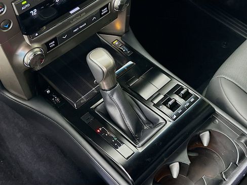 Used 2020 Lexus GX 460 Premium w/ Premium Package image 15