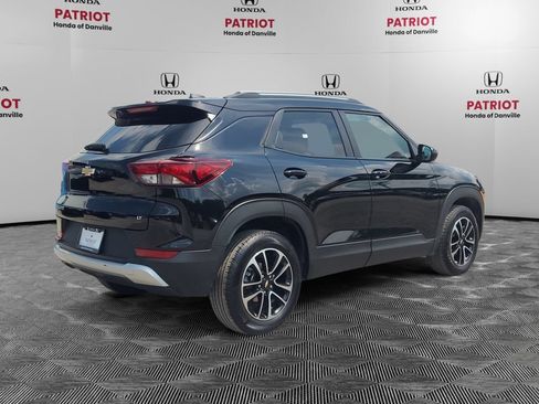 Used 2025 Chevrolet TrailBlazer LT AWD/4WD image 5