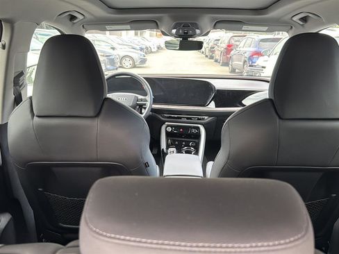 Used 2025 Audi Q5 Premium Plus w/ Premium Plus image 15