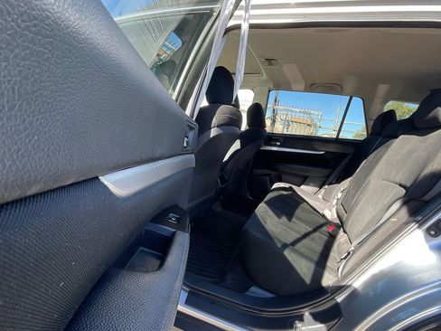 Used 2014 Subaru Outback 2.5i Premium image 24