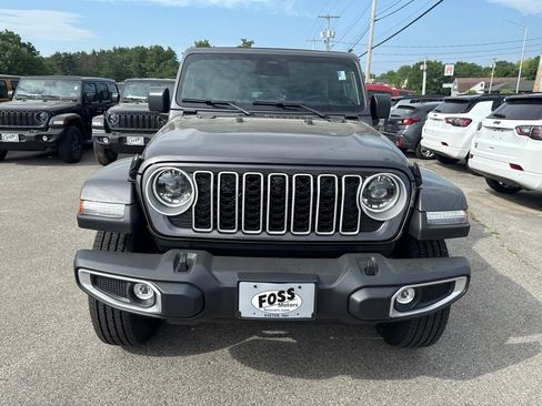 New 2026 Jeep Wrangler Unlimited Sahara AWD/4WD image 8