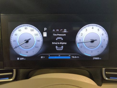 Used 2024 Hyundai Elantra SEL FWD image 23