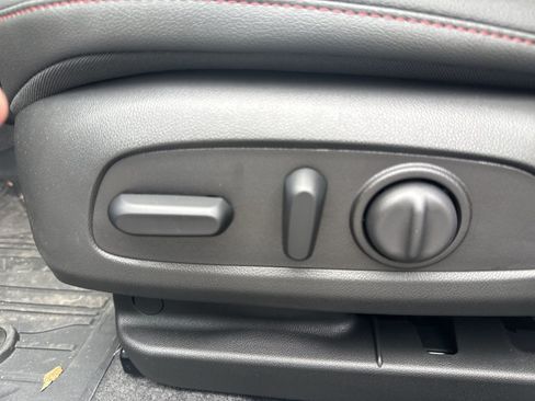 New 2026 Chevrolet Trax RS w/ Sunroof Package FWD image 11