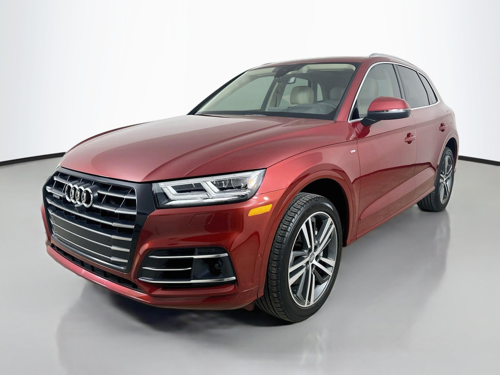 Used 2020 Audi Q5 e Prestige w/ Prestige Package AWD/4WD image 1