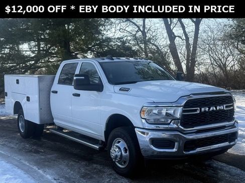 New 2024 RAM 3500 Tradesman w/ Chrome Appearance Group image 1