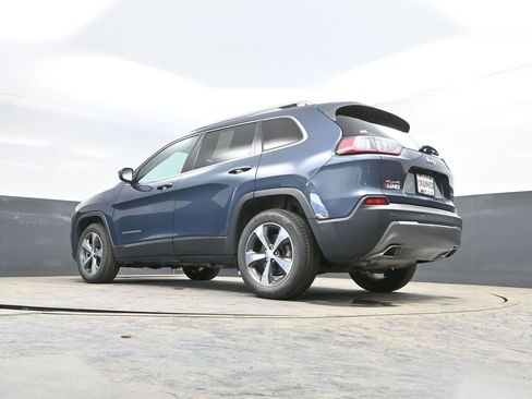 Used 2020 Jeep Cherokee Limited image 35