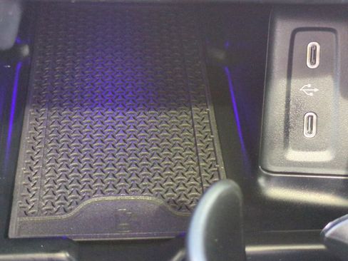 Used 2026 Mercedes-Benz GLC 300 image 22