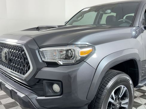 Used 2019 Toyota Tacoma TRD Sport image 19