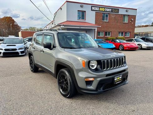 Used 2020 Jeep Renegade Sport image 3