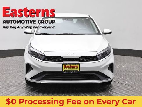 Used 2023 Kia Forte LXS FWD image 2
