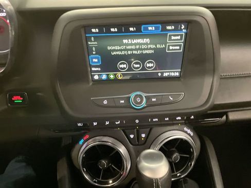 Used 2019 Chevrolet Camaro LT image 25