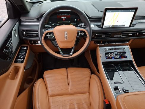 Certified 2023 Lincoln Aviator Black Label AWD/4WD image 13