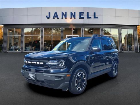 Used 2023 Ford Bronco Sport Outer Banks w/ Tech Package image 1