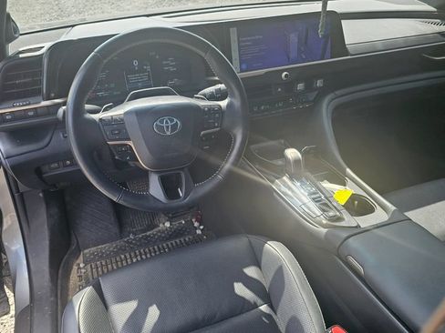 Used 2024 Toyota Crown Platinum AWD/4WD image 8
