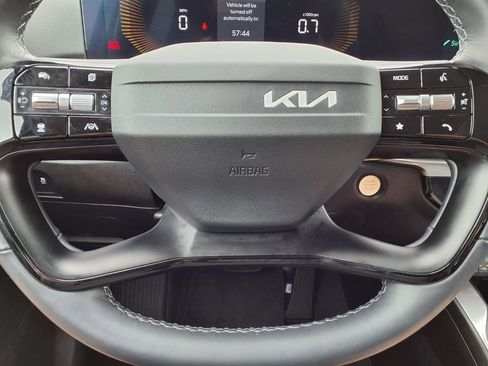 Used 2026 Kia Sorento LX FWD image 16