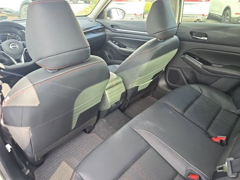 Used 2024 Nissan Altima 2.5 SR w/ SR Premium Package image 14