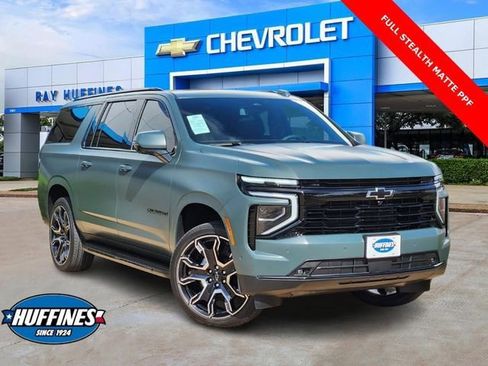 New 2026 Chevrolet Suburban RST w/ RST Capability Package AWD/4WD image 1