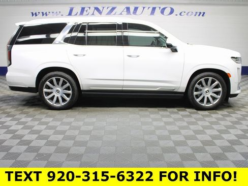 Used 2023 Cadillac Escalade Premium Luxury Platinum image 2