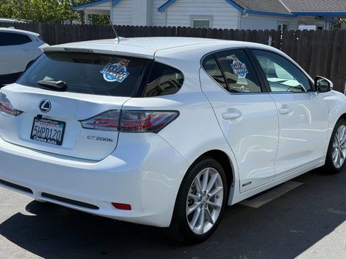 Used 2013 Lexus CT 200h FWD image 6