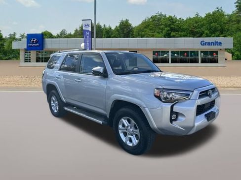 Used 2021 Toyota 4Runner SR5 Premium image 4