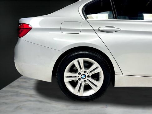 Used 2017 BMW 330i xDrive Sedan AWD/4WD image 35