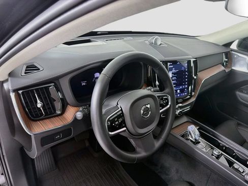 Used 2023 Volvo XC60 B5 Ultimate AWD/4WD image 9