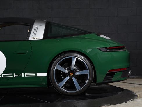 Used 2021 Porsche 911 Targa 4S Heritage Design AWD/4WD image 38